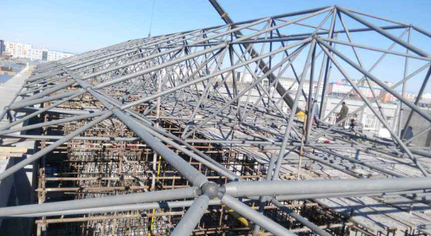 营口细数网架装配中抉择应用钢结构对室第的优势